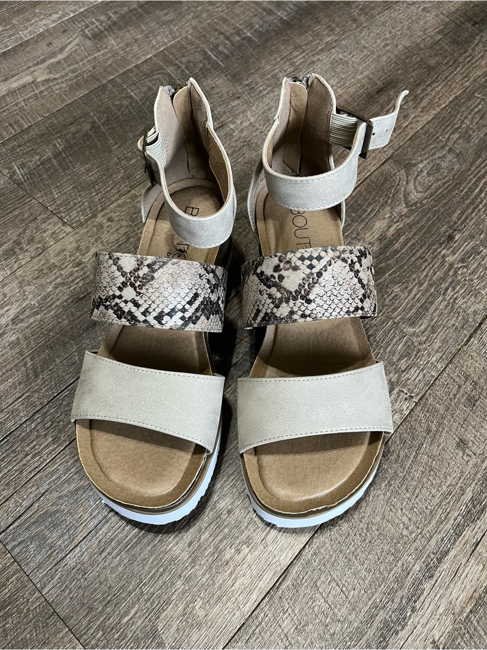 Neutral Snake-Print Strap Women's Sandals